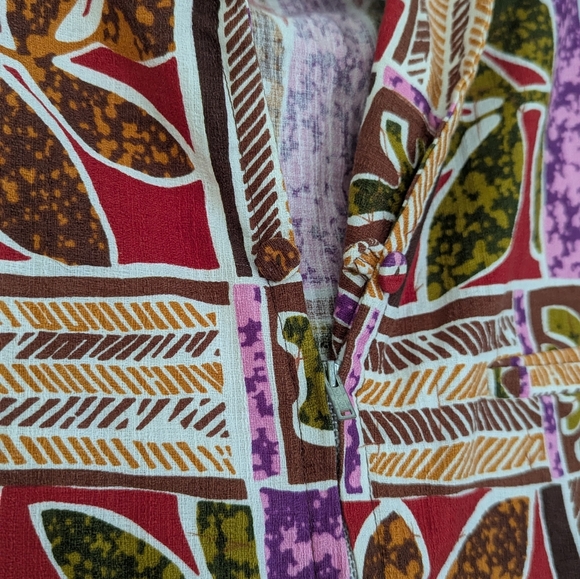 Vintage 60s Mens Hawaiian Zip Up Collared Top by Iolani Hawaii - Picture 2 of 8